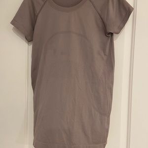 Lululemon Swiftly Tech Tee in dusty mauve